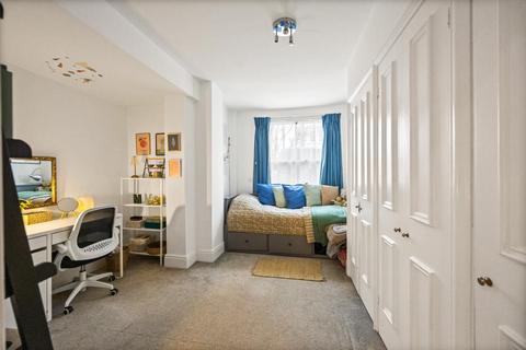 2 bedroom apartment to rent, Belsize Grove, Belsize Park NW3