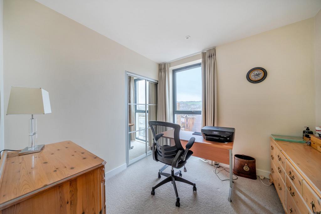 1387715 16 693177...