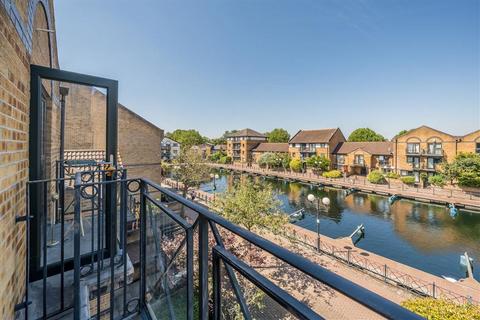 undefined, Falcon Way, London E14