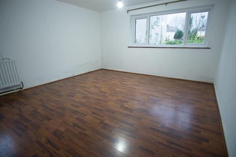 undefined, 2 Bed Flat to Let on  Samuel Street, Preston