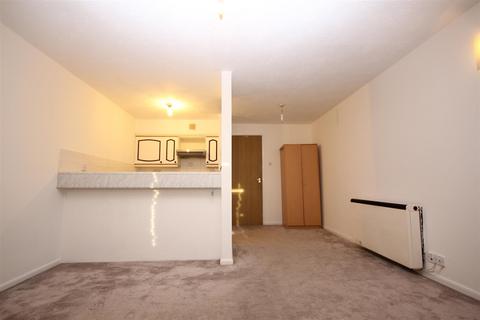 undefined, Cotton Avenue, North Acton, W3 6YG