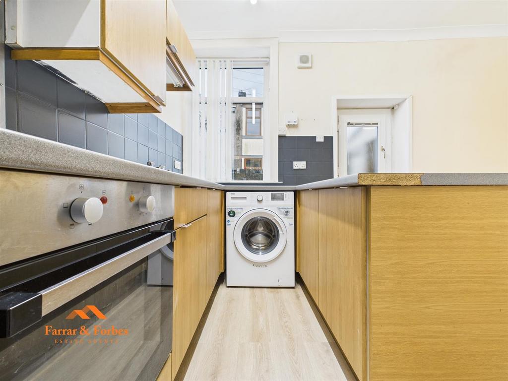 CAM03956 G0-PR0183-STILL012.jpg