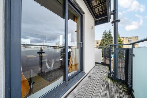 undefined, Warwick Place, Gloucestershire GL52