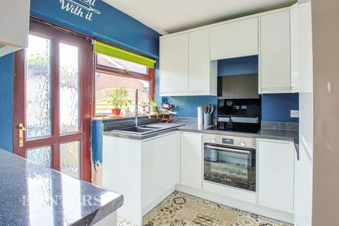 2 bedroom semi-detached bungalow for sale, Milford Crescent, Littleborough, OL15 9EF