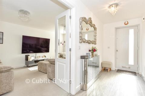 4 bedroom detached house for sale, Etherington Place, Littlehampton, West Sussex