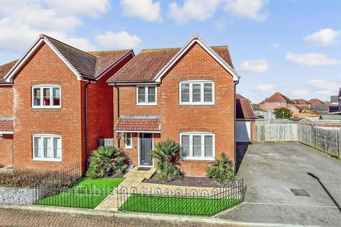 4 bedroom detached house for sale, Etherington Place, Littlehampton, West Sussex