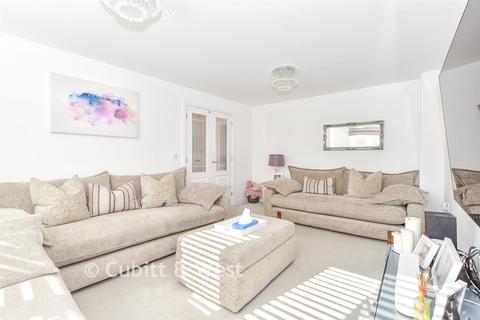 4 bedroom detached house for sale, Etherington Place, Littlehampton, West Sussex