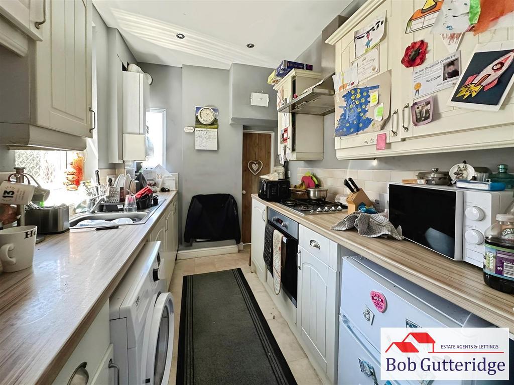 Fitted kitchen