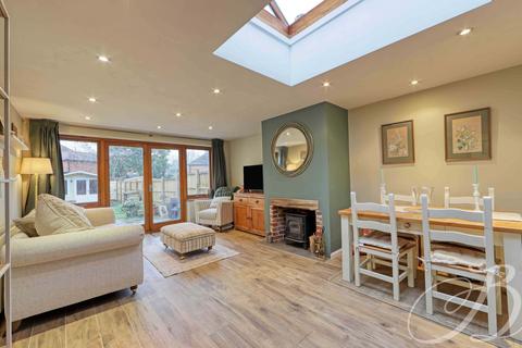 2 bedroom cottage for sale, Sutton Road, Cookham, SL6