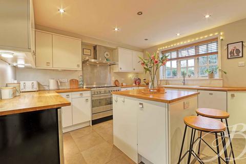2 bedroom cottage for sale, Sutton Road, Cookham, SL6