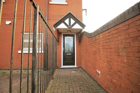 undefined, Cross Street, Sale M33