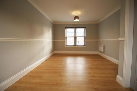 undefined, Cross Street, Sale M33