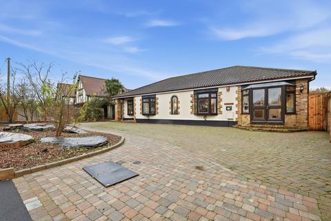 3 bedroom detached house for sale, Ramsden Park Road, Ramsden Bellhouse