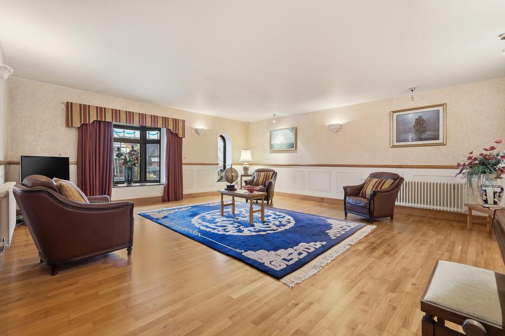 Formal Lounge