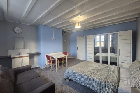 undefined, Lower High Street, West Midlands