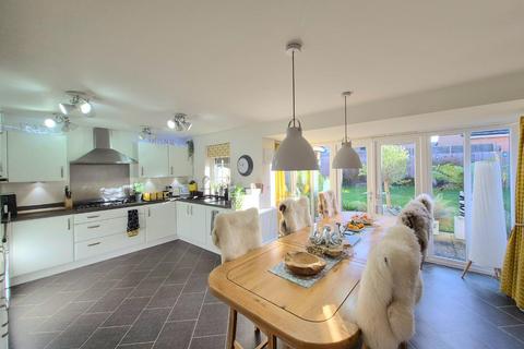 4 bedroom detached house for sale, Garner Lane, Earls Barton, Northamptonshire NN6