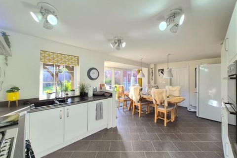 4 bedroom detached house for sale, Garner Lane, Earls Barton, Northamptonshire NN6