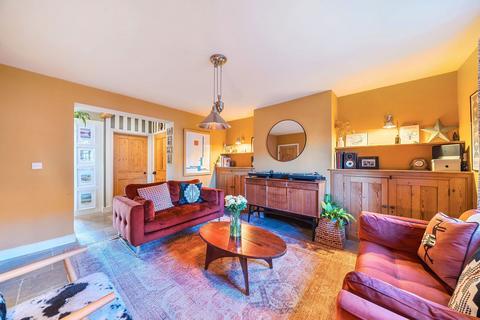 4 bedroom cottage for sale, High Street, Waltham On The Wolds