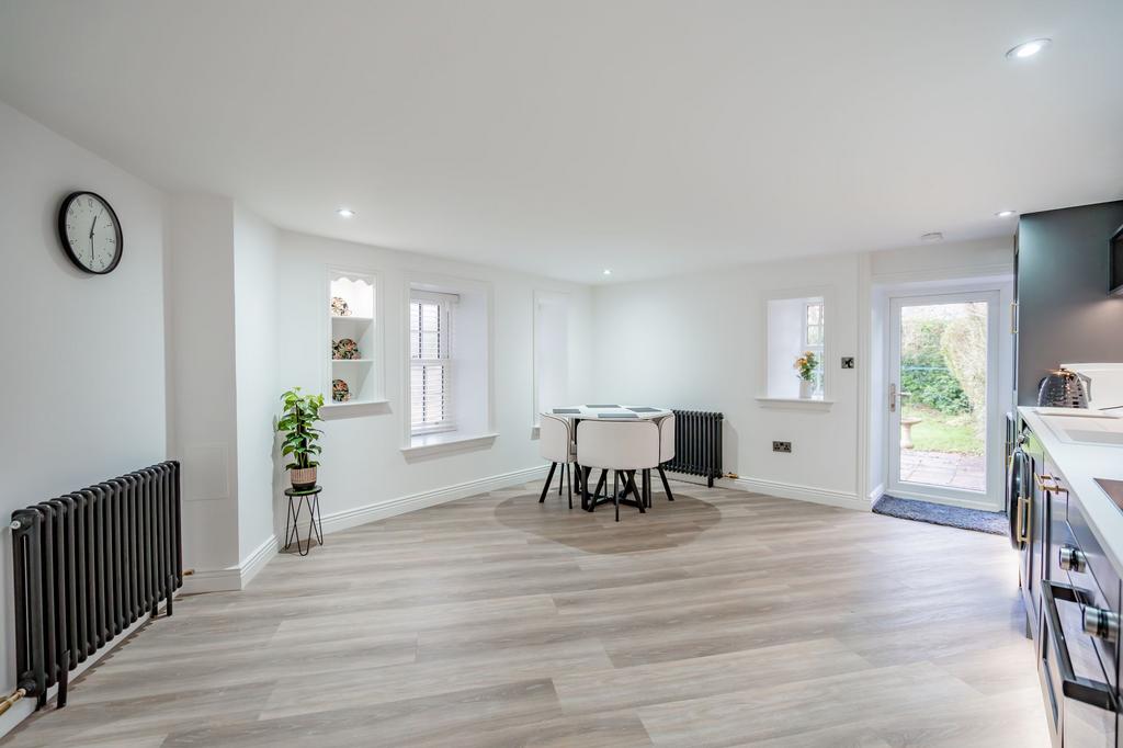 Kitchen/Dining
