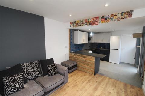 undefined, Gordon Road, Roath CF24