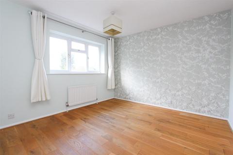 undefined, Balmoral Way, Sutton