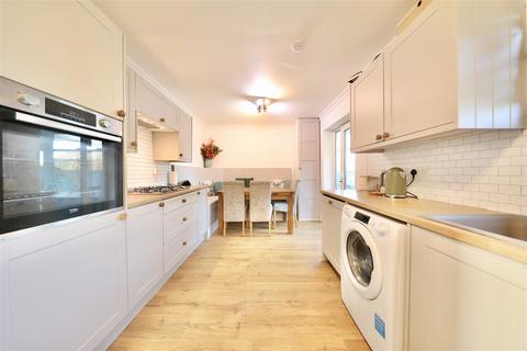3 bedroom semi-detached house for sale, South View, Hollym, Withernsea