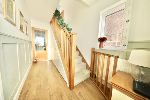 3 bedroom semi-detached house for sale, South View, Hollym, Withernsea