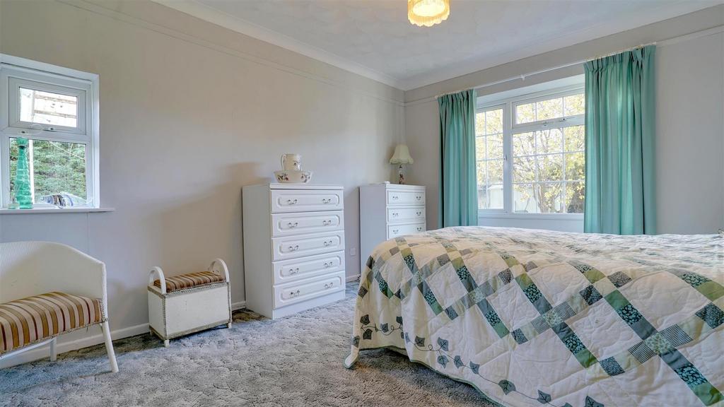 Master Bedroom 1.jpg