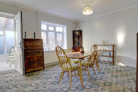 undefined, Oxford Road, Calne