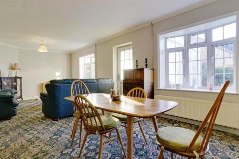 undefined, Oxford Road, Calne