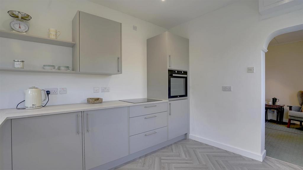 Kitchen 3.jpg