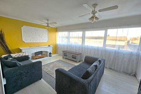 2 bedroom flat for sale, Bicknell Croft, Druids Heath