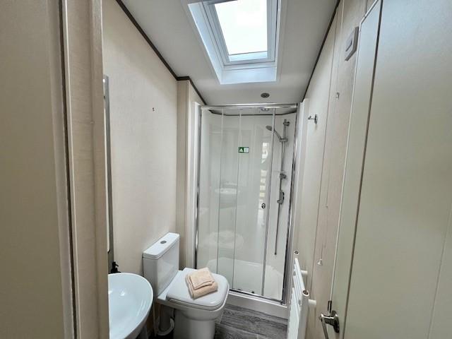 Zzce36swdbq7kgmtdbpvfs Bath2.jpg