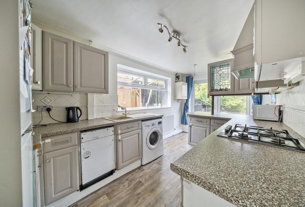 1347546-20-68b6f0...