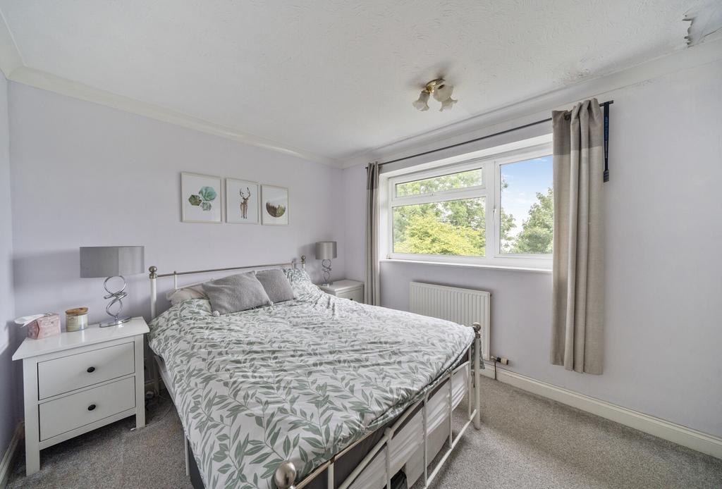 1347546-12-68b6f0...