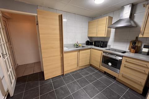 undefined, Ruthin Gardens, Cardiff CF24
