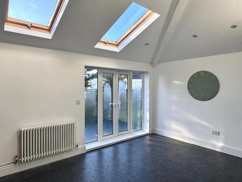 Extended Kitchen/Breakfasting