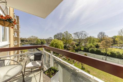 3 bedroom flat to rent, Thamespoint, Teddington TW11