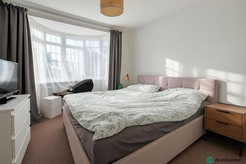 4 bedroom terraced house to rent, Rosebank Avenue, Wembley HA0