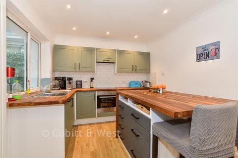 2 bedroom detached bungalow for sale, Silverdale, Coldwaltham, Pulborough, West Sussex