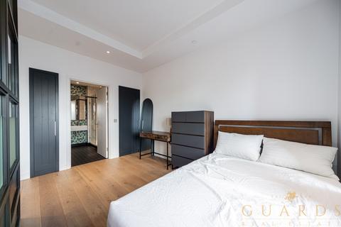 undefined, 15 Botanic Square, London E14