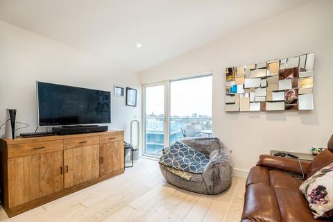 undefined, Frazer Nash Close, Isleworth TW7