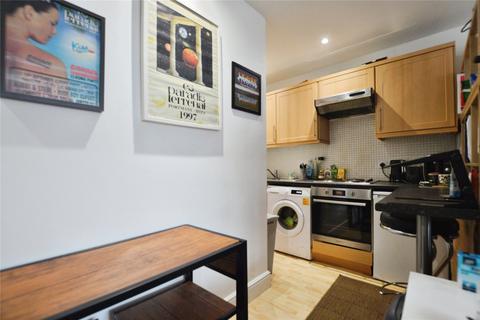 1 bedroom apartment to rent, York Road, Woking, Surrey, GU22