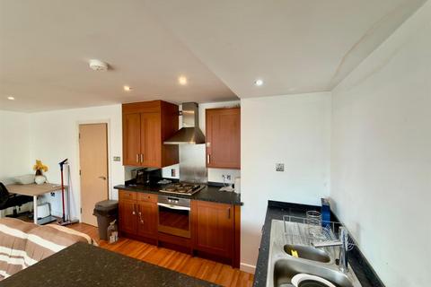 2 bedroom apartment to rent, Albion Street, Leeds LS2