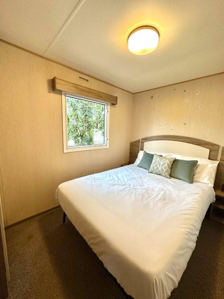 Ea7dlj3zyu6tmjp5zxnhga Bed.jpg