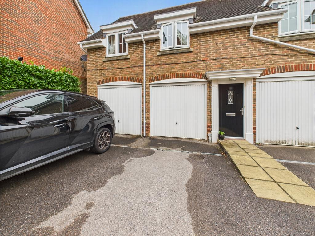 Garage & Parking