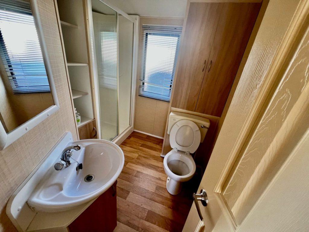 Fjeqrrafvkhg39tn2qzuch Bath.jpg