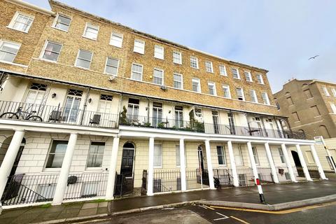 1 bedroom flat to rent, Wellington Crescent, Ramsgate, Kent, CT11