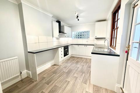 1 bedroom flat to rent, Wellington Crescent, Ramsgate, Kent, CT11