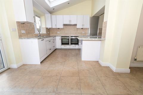 4 bedroom detached house for sale, Sutton Lane, Middlewich